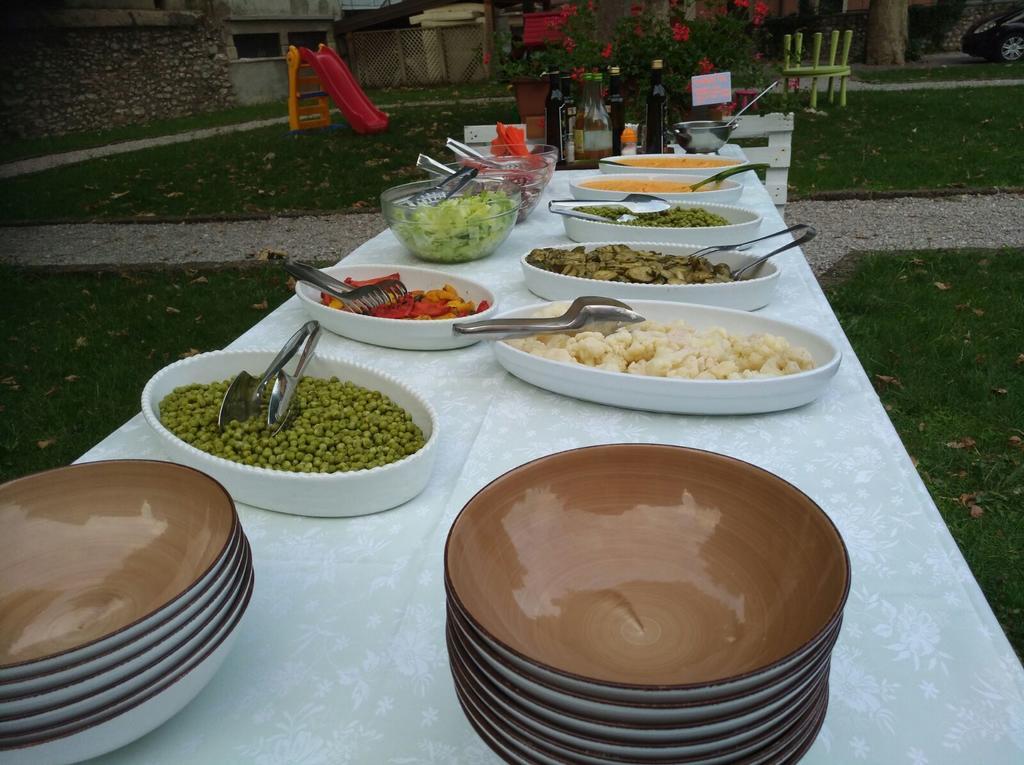 Ostello Citta Di Rovereto โรเวเรโต ภายนอก รูปภาพ