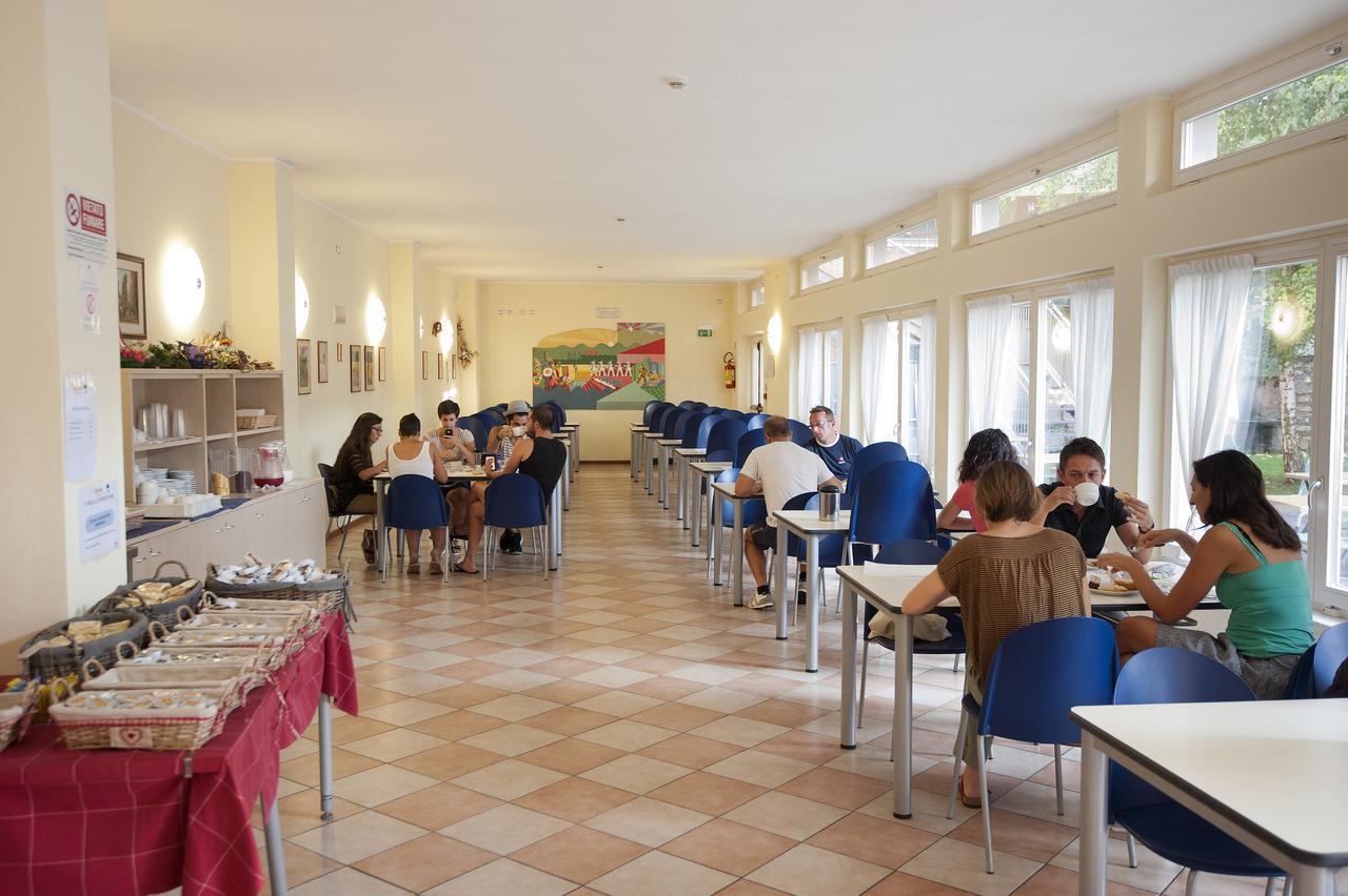 Ostello Citta Di Rovereto โรเวเรโต ภายนอก รูปภาพ